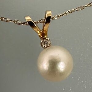 14k real solid Gold  real Diamond  real Pearl Pendant Necklace